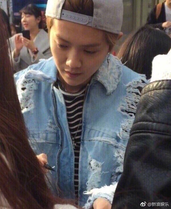 Sợ độ cao và máy bay, nhưng vì tình yêu, Luhan vẫn chiều lòng bạn gái đi du lịch Nhật Bản